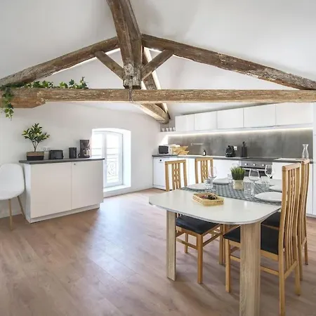 Superbe Appartement, Hypercentre, 4chambres. Lejlighed *