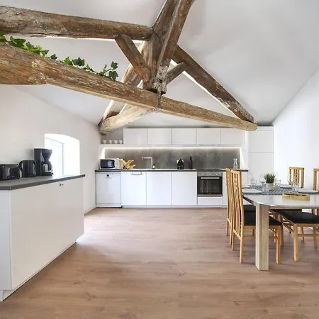 Superbe Appartement, Hypercentre, 4chambres. Beziers