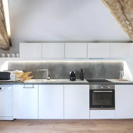 Superbe Appartement, Hypercentre, 4chambres. Apartment Beziers