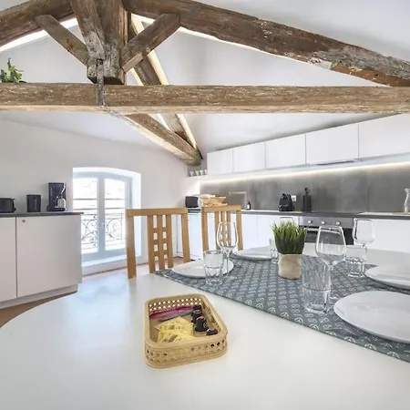 Superbe Appartement, Hypercentre, 4chambres. Διαμέρισμα