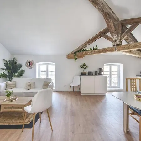 Apartment Superbe Appartement, Hypercentre, 4chambres.