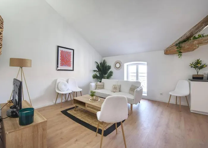 Διαμέρισμα Superbe Appartement, Hypercentre, 4chambres. *