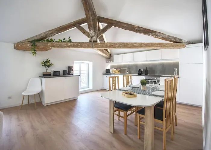 Superbe Appartement, Hypercentre, 4chambres. Διαμέρισμα *