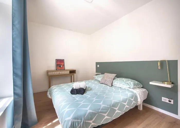 Superbe Appartement, Hypercentre, 4chambres. Διαμέρισμα Μπεζιέ