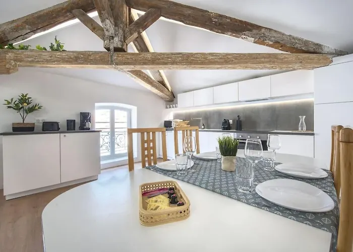 Superbe Appartement, Hypercentre, 4chambres. Διαμέρισμα