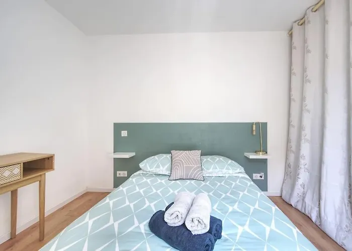 Superbe Appartement, Hypercentre, 4chambres.